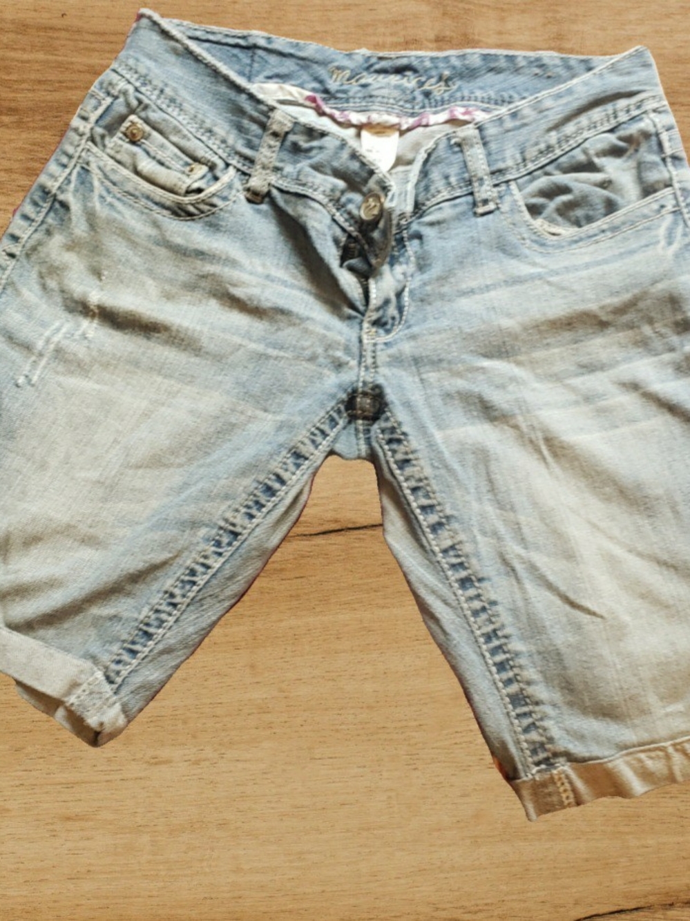 Maurices 5/6 Original Bootcut Light Blue Denim Shorts Cutoffs, Hemmed.